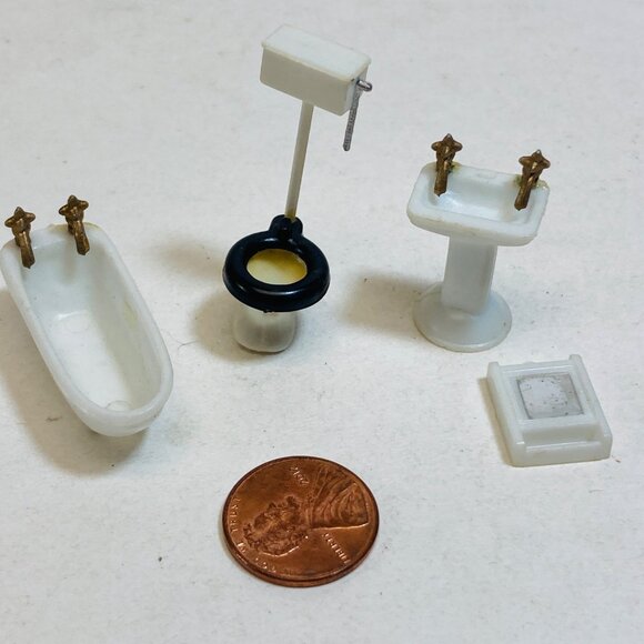 Dollhouse Miniatures Bathroom Set Plastic Vintage unbranded Tub Toilet Sink - Picture 2 of 5